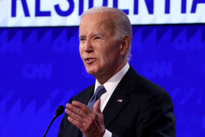 Mídia russa faz chacota com Biden após debate presidencial