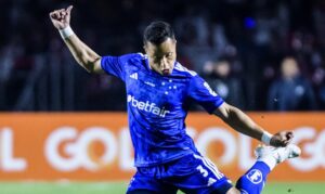 Marlon, lateral-esquerdo do Cruzeiro (foto: Gustavo Aleixo/Cruzeiro)