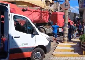 Ipatinga tem dois acidentes em poucos minutos na tarde desta segunda-feira (17)