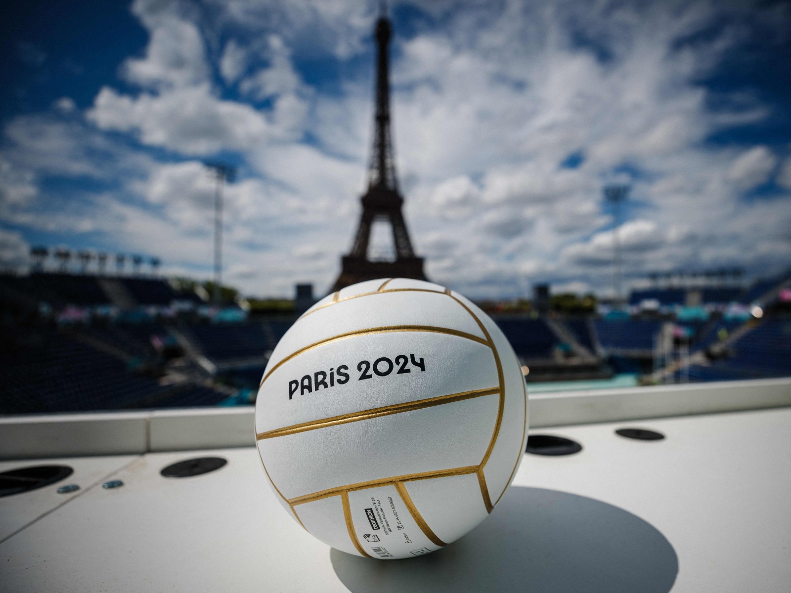 Vista da Eiffel Tower Stadium, arena do vlei de praia em Paris 2024