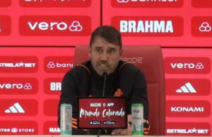 Eduardo Coudet em coletiva do Internacional (foto: Reproduo de video)