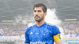 Seis jogadores do Cruzeiro já podem assinar pré-contrato com outros clubes