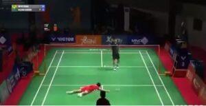 Zhang Zhijie teve uma parada cardaca sbita durante jogo de badminton (foto: Reproduo)