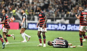 Lance de Atltico x Flamengo (foto: Ramon Lisboa/EM/D.A Press)