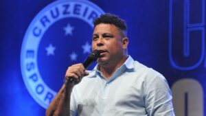 Jogador se despede do Cruzeiro e manda recado para Ronaldo