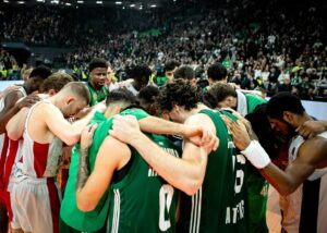 Torcedores passam mal em ginásio após grave lesão de jogador de basquete