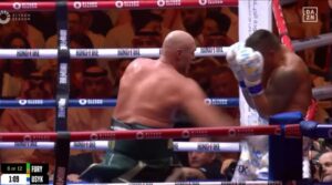 Usyk x Fury: Mike Tyson e outras lendas do boxe projetam revanche entre lutadores