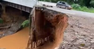 Ponte que liga Centro ao bairro Santa Terezinha é interditada em Coronel Fabriciano