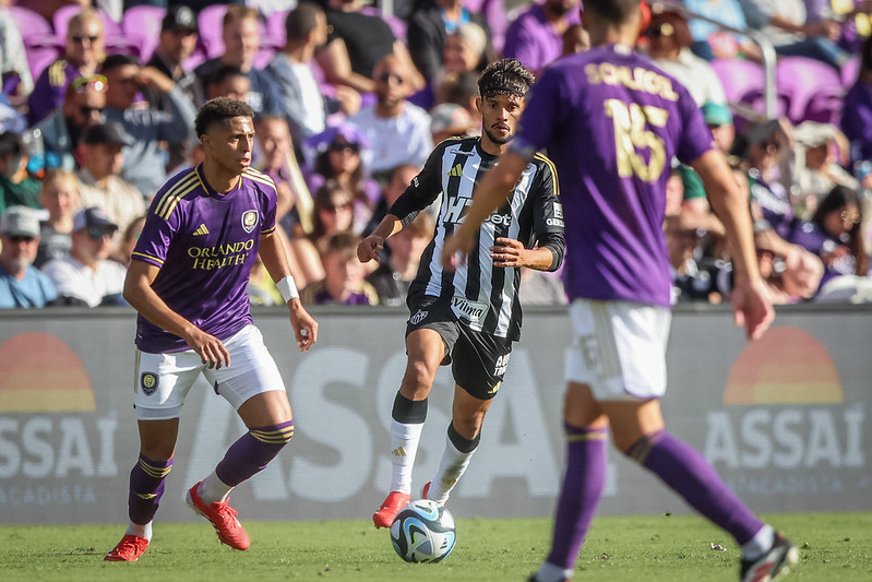 Gustavo Scarpa em ao pelo Atltico diante do Orlando City, nos Estados Unidos - (foto: Pedro Souza/Atltico)