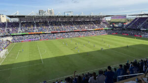 Atlético x Cruzeiro em Orlando: qual torcida é maioria no estádio?