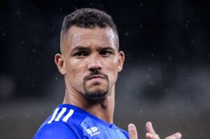 Cruzeiro encaminha saída de Zé Ivaldo para o Santos