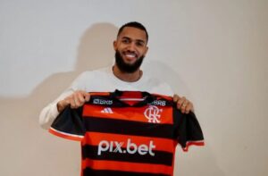 Flamengo anuncia atacante mineiro como primeiro reforço de 2025