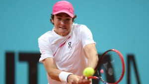 Joo Fonseca em quadra no quali do Australian Open (foto: ATP Staff)