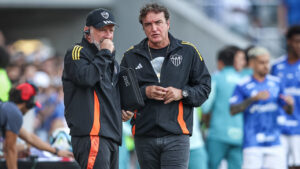 Cuca e Cuquinha durante Atltico x Cruzeiro nos Estados Unidos (foto: Pedro Souza / Atltico)