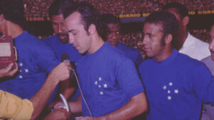 Tosto e Dirceu Lopes pelo Cruzeiro (foto: Arquivo Estado de Minas - 1970 )