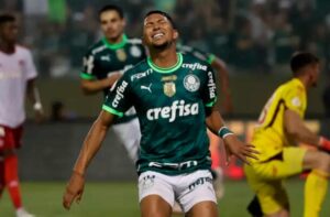 Rony em ao pelo Palmeiras (foto: Cesar Greco / Palmeiras)