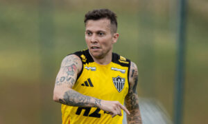 Bernard em treino pelo Atltico (foto: Pedro Souza/Atltico)