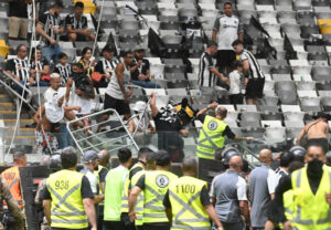 Confuso na Arena MRV aps a final da Copa do Brasil, entre Atltico e Flamengo (foto: Leandro Couri/EM/D.A Press)