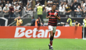 Carlinhos, atacante do Flamengo (foto: Ramon Lisboa/EM/D.A Press)