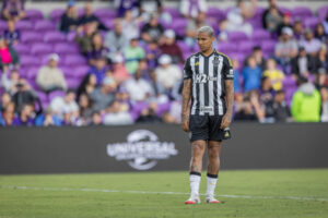 Deyverson desperdiou um dos pnaltis do Atltico diante do Orlando City (foto: Pedro Souza/Atltico)