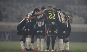 Jogadores do Atltico reunidos antes do clssico contra o Amrica (foto: Alexandre Guzanshe/EM/DA.Press)