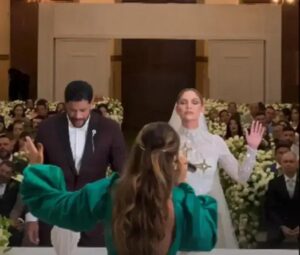 Hulk celebra casamento religioso com Camila Sousa em Campina Grande