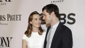 Incêndio destrói mansão de Adam Brody e Leighton Meester nos EUA