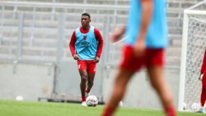 Lo, capito do Athletico-PR, sofreu racismo em clssico contra o Coritiba (foto: Jos Tramontin/Athletico-PR)