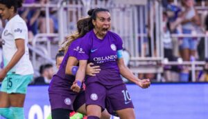 Marta vibra com golao pelo Orlando Pride (foto: Divulgao/Orlando Pride)