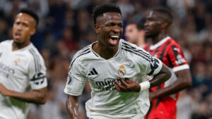 Vinicius Jnior, atacante do Real Madrid,  o melhor jogador do mundo pela Fifa (foto: OSCAR DEL POZO/AFP)