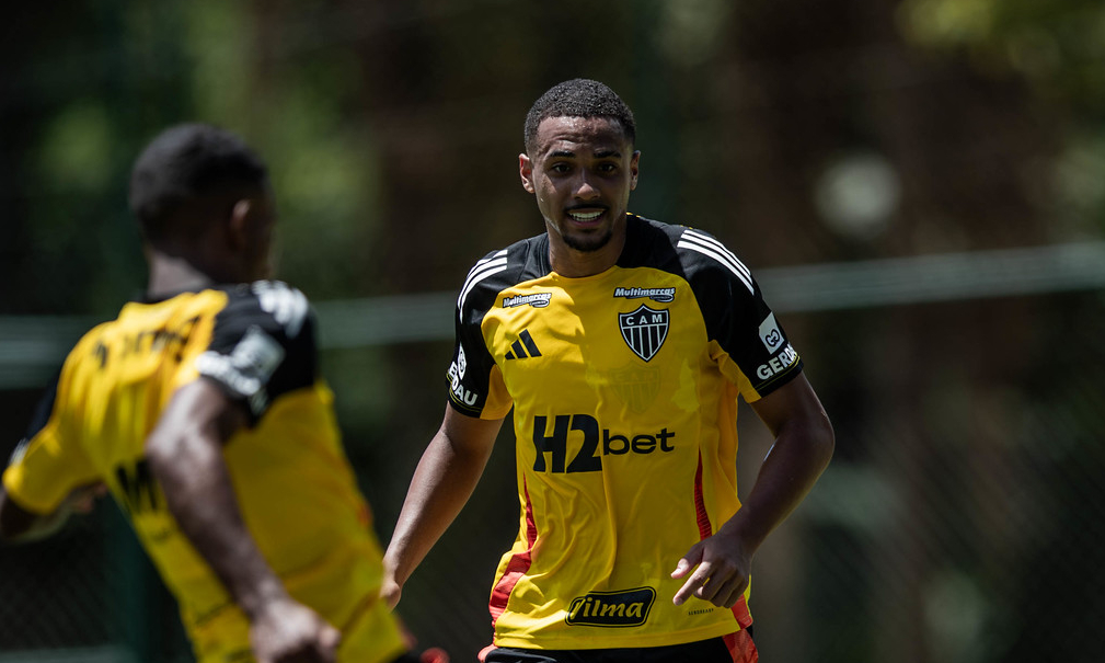 Rmulo, zagueiro do Atltico - (foto: Pedro Souza/Atltico)