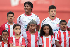 Villa Nova  o lanterna do Campeonato Mineiro (foto: CRIS MATTOS / FMF)