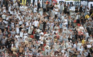 Torcida do Atltico (foto: Alexandre Guzanshe/EM/D.A Press)