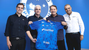 Cruzeiro apresentando novo patrocinador (foto: Gustavo Martins / Cruzeiro)