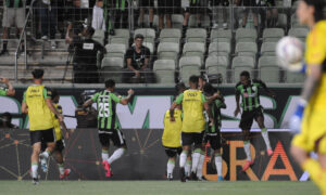 Amrica avanou  final do Mineiro (foto: Alexandre Guzanshe/EM/D.A. Press)