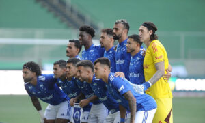 Time titular do Cruzeiro no jogo contra o Amrica (foto: Alexandre Guzanshe/EM/D.A. Press)