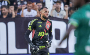 Everson, goleiro do Atltico, em ao contra o Tocantinpolis (foto: Pedro Souza/Atltico)