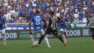 Fabrício Bruno critica árbitro após jogo Cruzeiro x Atlético