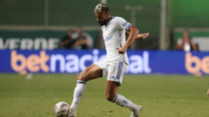 Fabrcio Bruno, zagueiro do Cruzeiro (foto: Alexandre Guzanshe/EM D.A Press)