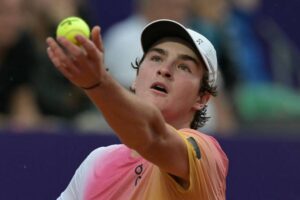 Joo Fonseca em ao durante sua jornada no ATP 250 de Buenos Aires (foto: Juan Mabromata - 14.fev.25/AFP)