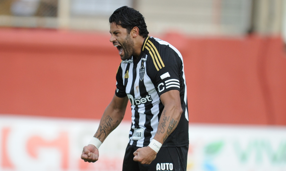 Hulk comemora gol pelo Atltico contra o Villa Nova - (foto: Alexandre Guzanshe/EM/DA.Press)