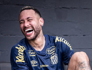 Neymar sorrindo (foto: Raul Baretta/Santos)