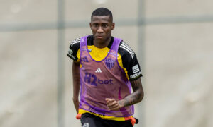 Patrick em treino pelo Atltico (foto: Pedro Souza/Atltico)