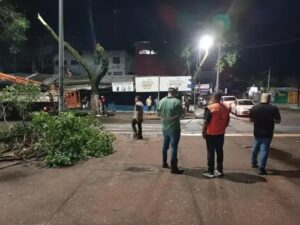 Ventania atinge camelódromo em Ipatinga e causa danos materiais