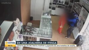 Menor resiste à abordagem, agride policiais com socos e chutes e é apreendido com drogas em Itinga