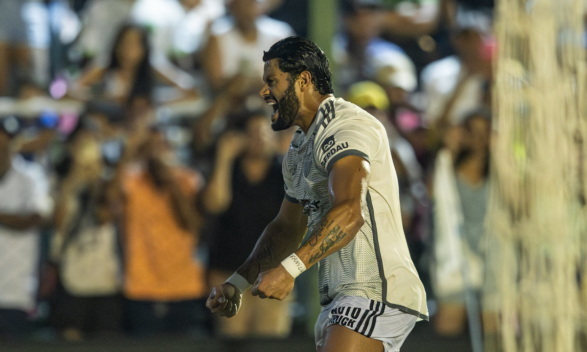 Hulk comemora gol pelo Atltico contra o Tocantinpolis - (foto: Pedro Souza/Atltico)