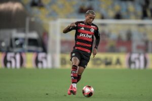 Wesley em Fluminense x Flamengo . (foto: Thiago Ribeiro/AGIF)