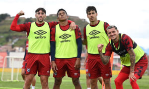 Jogadores do Cienciano, adversrio do Atltico na Sul-Americana (foto: Divulgao/Cienciano)