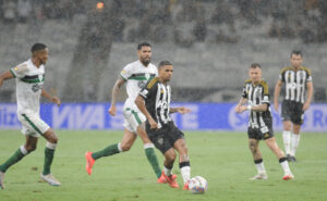 Atltico e Amrica se enfrentaram pela primeira fase do Mineiro (foto: Alexandre Guzanshe/EM/D.A Press)