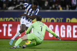 Porto venceu o Arouca (foto: Miguel Riopa/AFP)